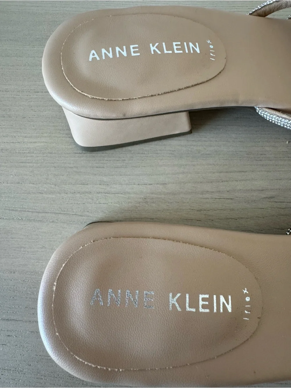 Anne Klein Nikole Beige Block Heel Sandals / Size 9 NWOB